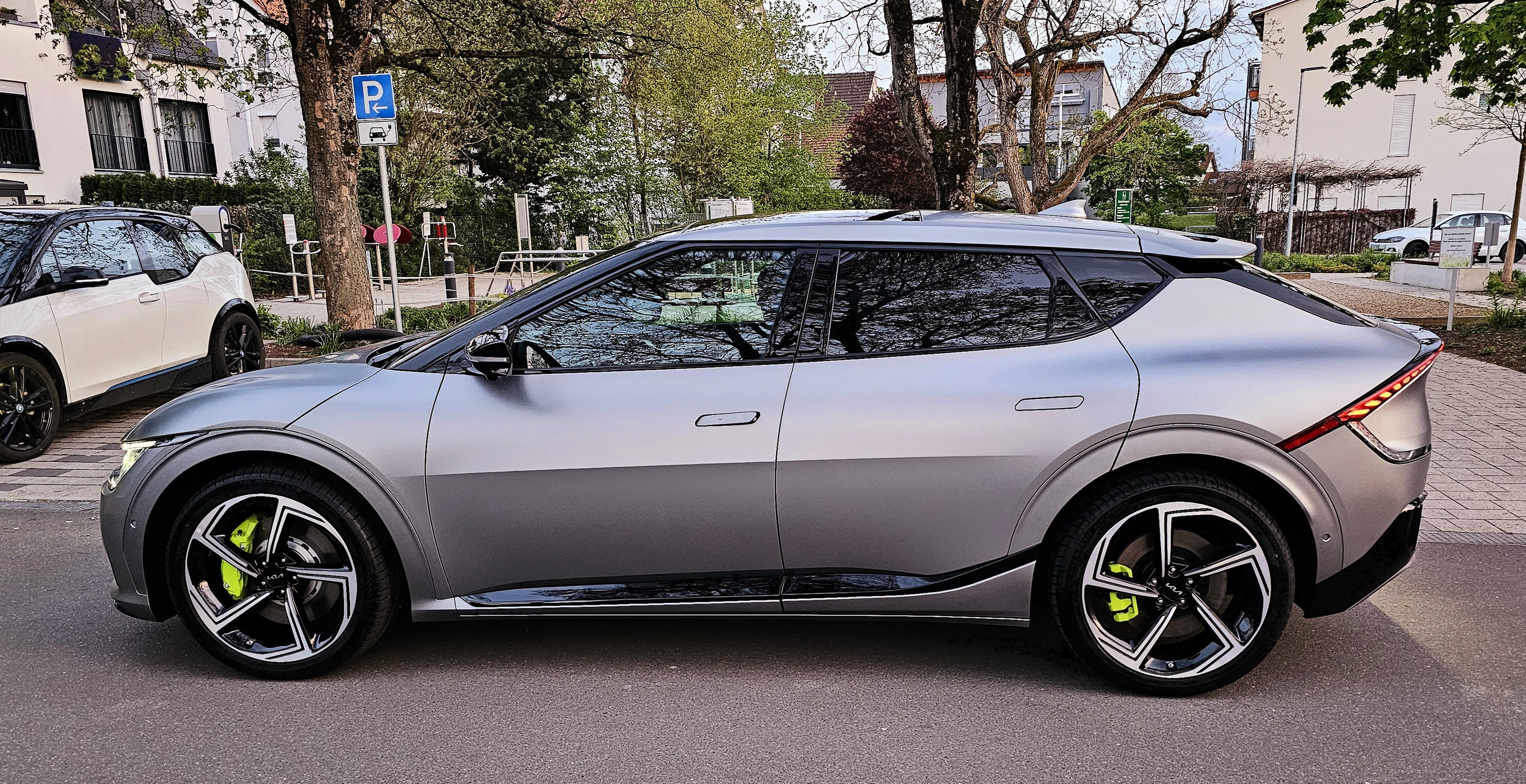 KIA EV6 GT moonscape